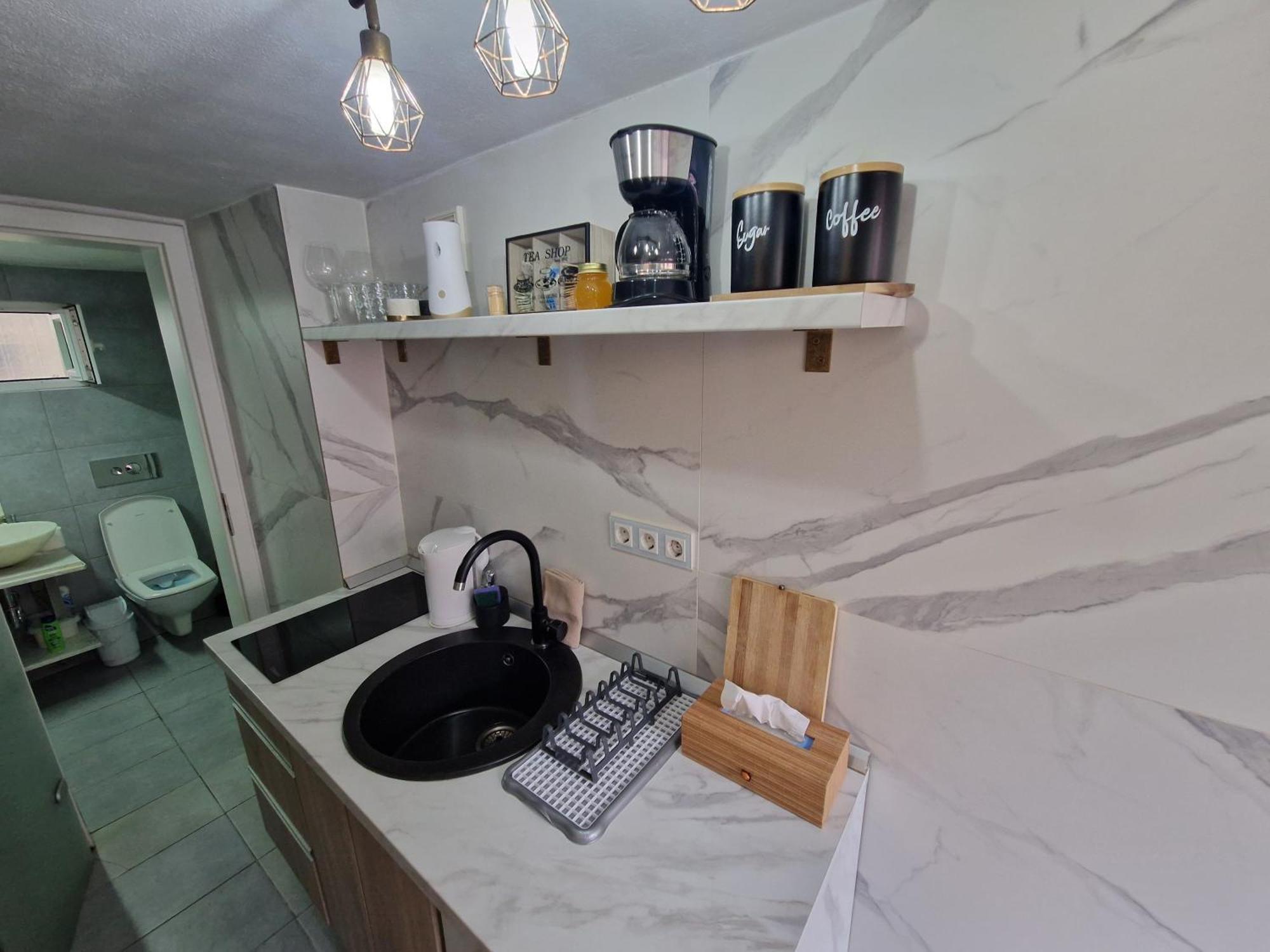 Old Town Studio Apartment Сибиу Экстерьер фото