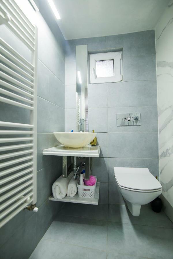 Old Town Studio Apartment Сибиу Экстерьер фото